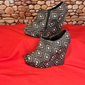 Cato Black and White Patterned Wedge Booties